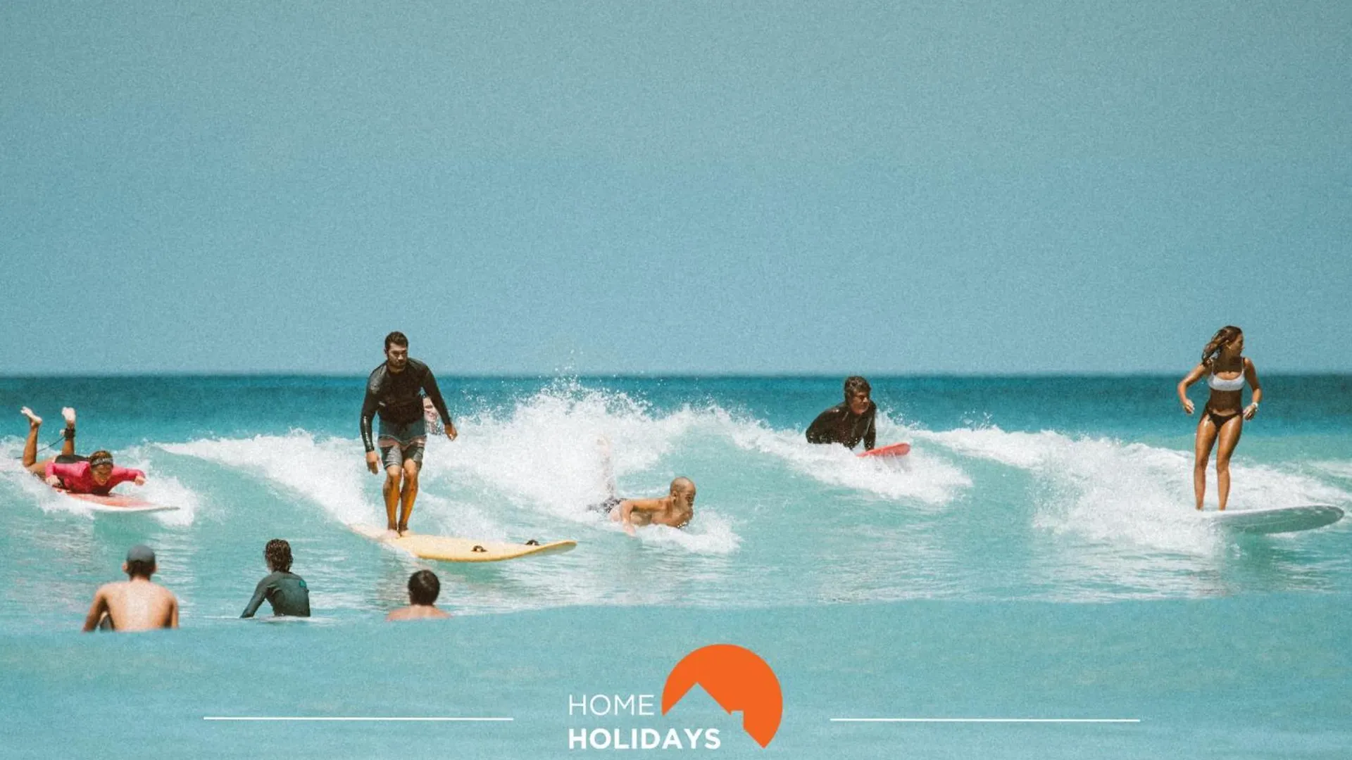#304 - Albufeira Beach House By Home Holidays 0*,  Portogallo